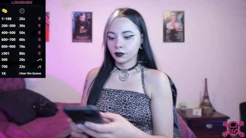 Snapshot of emilyrymer chatting on 30, 1, 2025  Emily Support me to have 100 likes plx online show from 30, 1, 2025