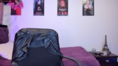 Snapshot of emilyrymer chatting on 2, 2, 2025  Emily Support me to have 100 likes plx online show from 2, 2, 2025