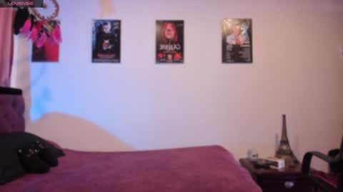 Snapshot of emilyrymer chatting on 4, 2, 2025  Emily Support me to have 100 likes plx online show from 4, 2, 2025