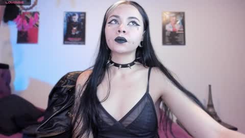 Snapshot of emilyrymer chatting on 8, 2, 2025  Emily Support me to have 100 likes plx online show from 8, 2, 2025