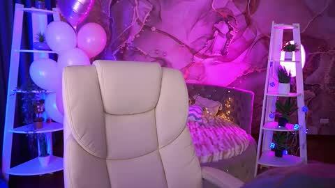  MY NAME IS Emily WELCOME EVERYONE I WILL BE HAPPY TO GIVE YOU WHAT YOU HAVE DREAMED OF FOR SO LONG online show from 17, 2, 2026