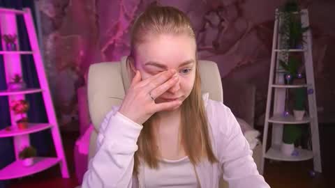  MY NAME IS Emily WELCOME EVERYONE I WILL BE HAPPY TO GIVE YOU WHAT YOU HAVE DREAMED OF FOR SO LONG online show from 4, 3, 2026