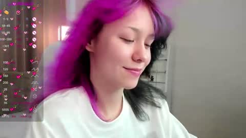 Snapshot of emilytrase chatting on 28, 6, 2026 Betty online show from 28, 6, 2026