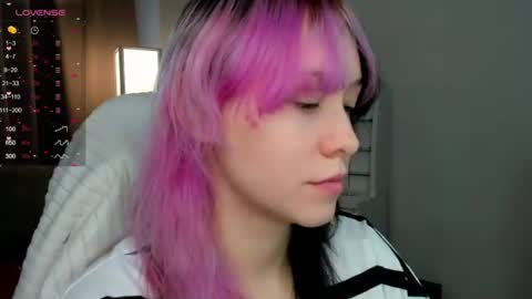 Snapshot of emilytrase chatting on 16, 7, 2026 Betty online show from 16, 7, 2026