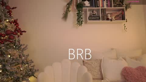 Snapshot of emilyxrose_ chatting on 14, 12, 2024 IG thickemmsss online show from 14, 12, 2024