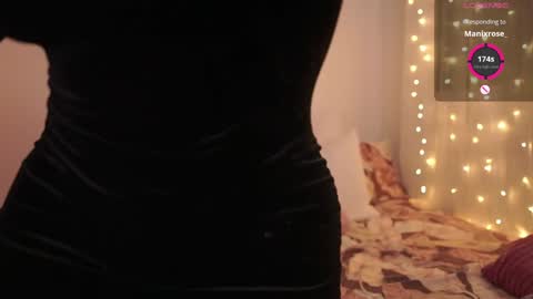 Snapshot of emilyxrose_ chatting on 6, 2, 2025 IG thickemmsss online show from 6, 2, 2025