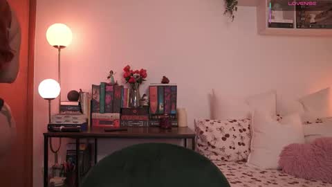 Snapshot of emilyxrose_ chatting on 3, 10, 2025 IG thickemmsss online show from 3, 10, 2025