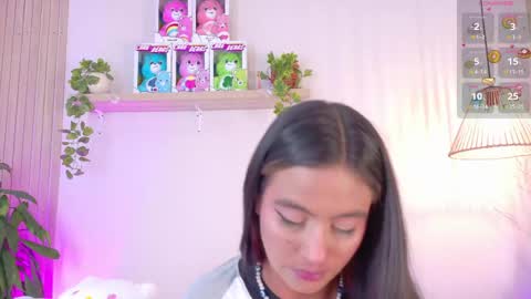 Emily Bank online show from 5, 5, 2026