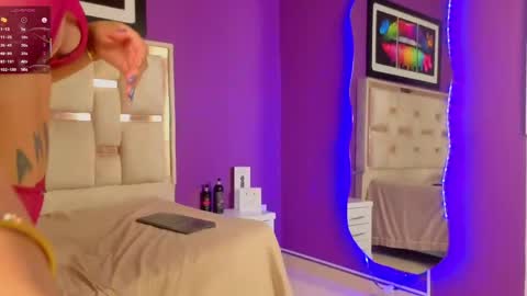 emilyy_cooperr online show from 29, 4, 2026
