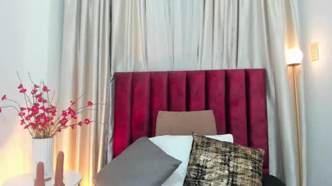 Emilyy Watson online show from 17, 2, 2025