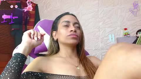 emilyzans07 online show from 22, 10, 2025