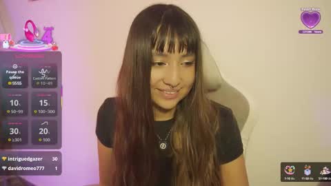 Snapshot of emitaa17228 chatting on 15, 9, 2025 emma online show from 15, 9, 2025