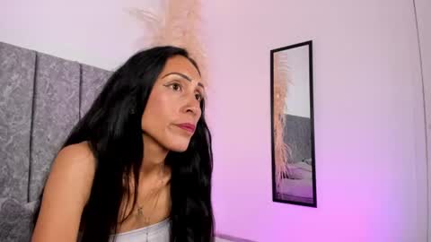 Snapshot of emliy_smith chatting on 4, 8, 2026 Emily online show from 4, 8, 2026