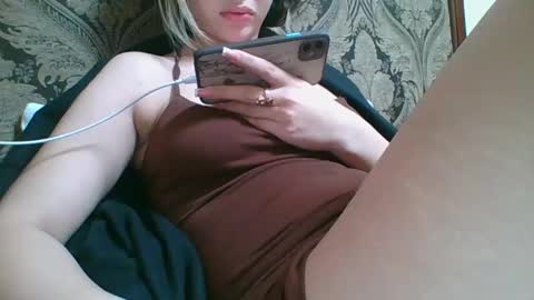 emma_991 online show from 23, 1, 2025