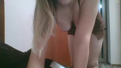 emma_991 online show from 17, 2, 2025
