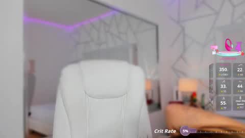 Snapshot of emma_benett chatting on 19, 9, 2025 Emma online show from 19, 9, 2025