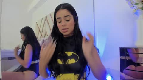 Emma Castillo online show from 9, 2, 2025