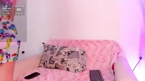 Snapshot of emma_collins01 chatting on 14, 6, 2026 Emma online show from 14, 6, 2026