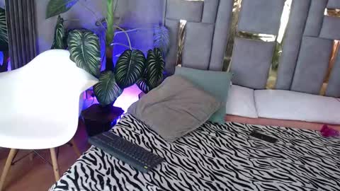 Valeria  online show from 24, 10, 2025