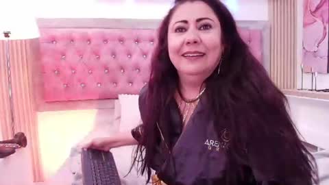 Emma 3 online show from 28, 7, 2026