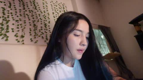 Snapshot of emma_johnson_ chatting on 27, 10, 2025 emma_johnson_ online show from 27, 10, 2025