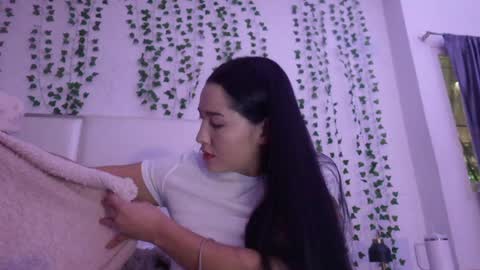 emma_johnson_ online show from 13, 1, 2026