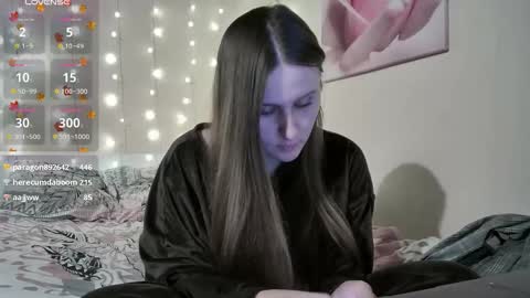 emma_just online show from 5, 11, 2025