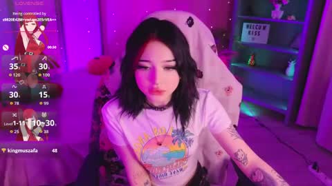 Snapshot of emma_kirks chatting on 13, 5, 2026 emma_kirks online show from 13, 5, 2026