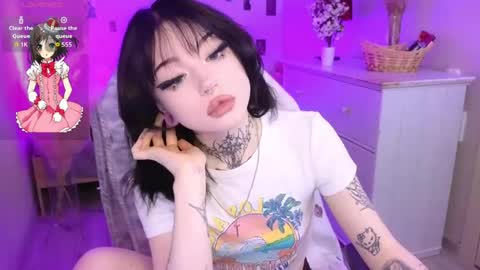 Snapshot of emma_kirks chatting on 5, 6, 2026 emma_kirks online show from 5, 6, 2026