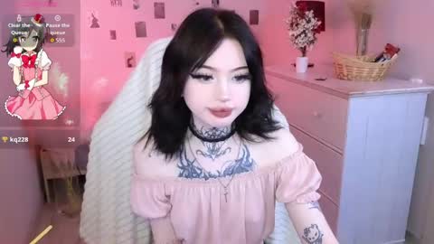Snapshot of emma_kirks chatting on 9, 6, 2026 emma_kirks online show from 9, 6, 2026