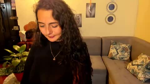 Snapshot of emma_luxy chatting on 20, 2, 2025 emma luxy online show from 20, 2, 2025