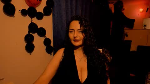 Snapshot of emma_luxy chatting on 31, 10, 2025 emma luxy online show from 31, 10, 2025