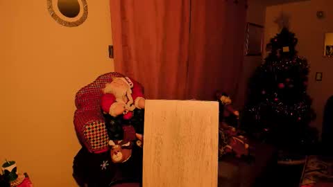 Snapshot of emma_luxy chatting on 20, 12, 2025 emma luxy online show from 20, 12, 2025