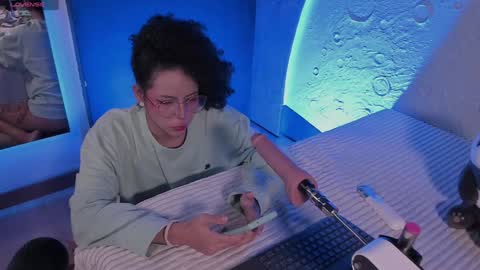     online show from 6, 2, 2025