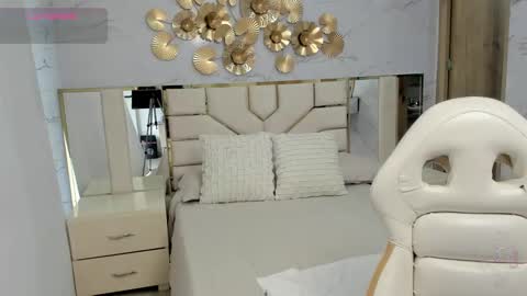 Emma online show from 20, 12, 2024