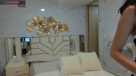 Emma online show from 24, 12, 2024