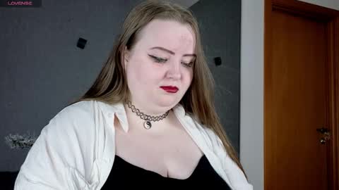 Snapshot of emma_razoom chatting on 27, 9, 2025 Emma Razumovskaya online show from 27, 9, 2025