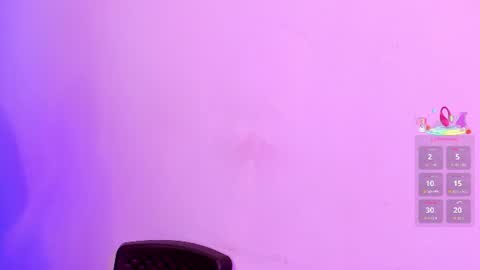 Snapshot of emma_walton_ chatting on 10, 6, 2026 online show from 10, 6, 2026