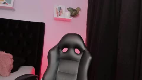 Emma  online show from 8, 10, 2025