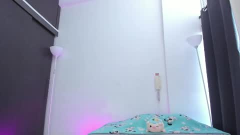 emmaclark_1 online show from 7, 5, 2026