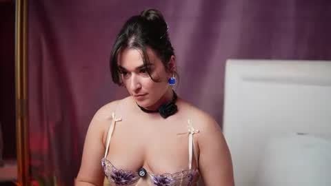  Emma  online show from 14, 7, 2026