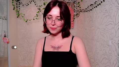 Snapshot of emmae__ chatting on 22, 12, 2024 Emma online show from 22, 12, 2024