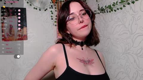 Snapshot of emmae__ chatting on 27, 2, 2025 Emma online show from 27, 2, 2025