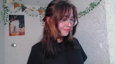 Snapshot of emmae__ chatting on 17, 9, 2025 Emma online show from 17, 9, 2025