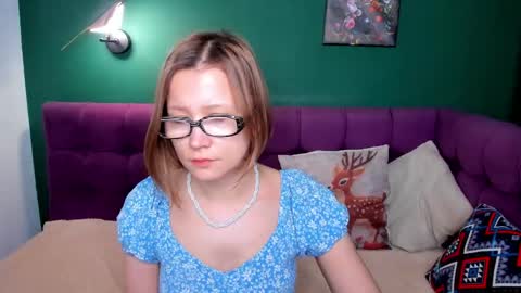 Emma 3 online show from 5, 5, 2026