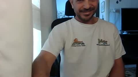 Snapshot of emmagold123 chatting on 9, 1, 2025 Ariel online show from 9, 1, 2025