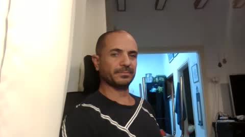 Snapshot of emmagold123 chatting on 6, 11, 2025 Ariel online show from 6, 11, 2025