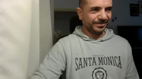 Snapshot of emmagold123 chatting on 20, 12, 2025 Ariel online show from 20, 12, 2025