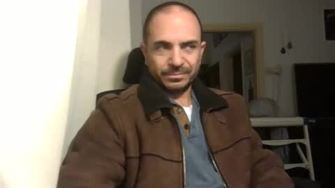 Snapshot of emmagold123 chatting on 12, 1, 2026 Ariel online show from 12, 1, 2026