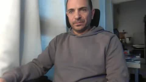 Snapshot of emmagold123 chatting on 6, 3, 2026 Ariel online show from 6, 3, 2026